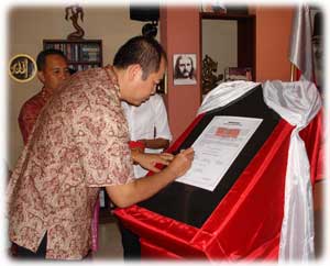 Penandatanganan Deklarasi